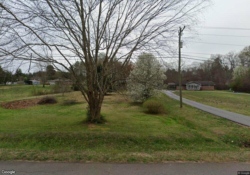 4825 Lee Rd, Gainesville, GA 30506 - photo 1