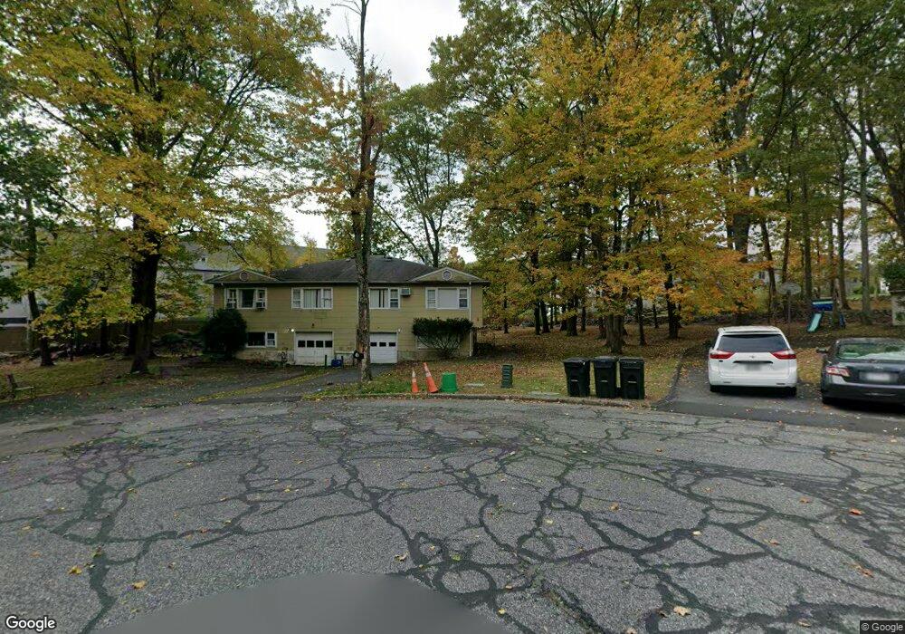 6 Tree Top Ln, Monsey, NY 10952 - photo 1