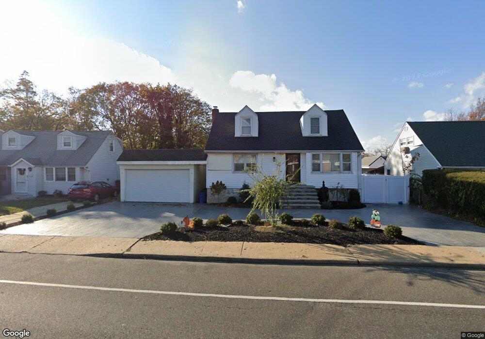 2970 Oceanside Rd, Oceanside, NY 11572 - photo 1