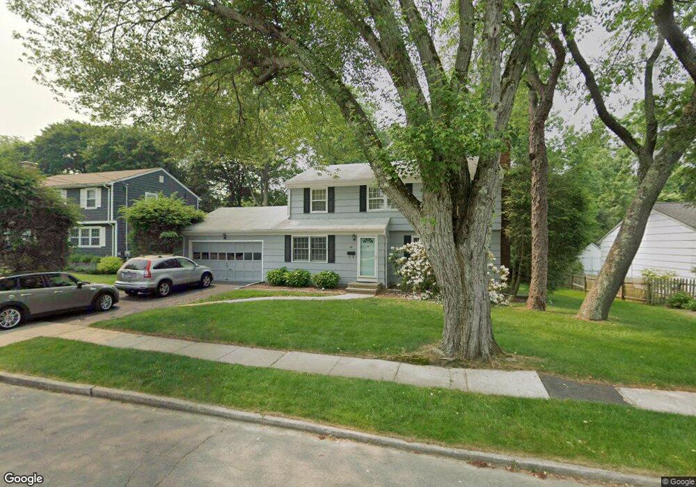 61 Phyfe Rd, Fairfield, CT 06824 - photo 1