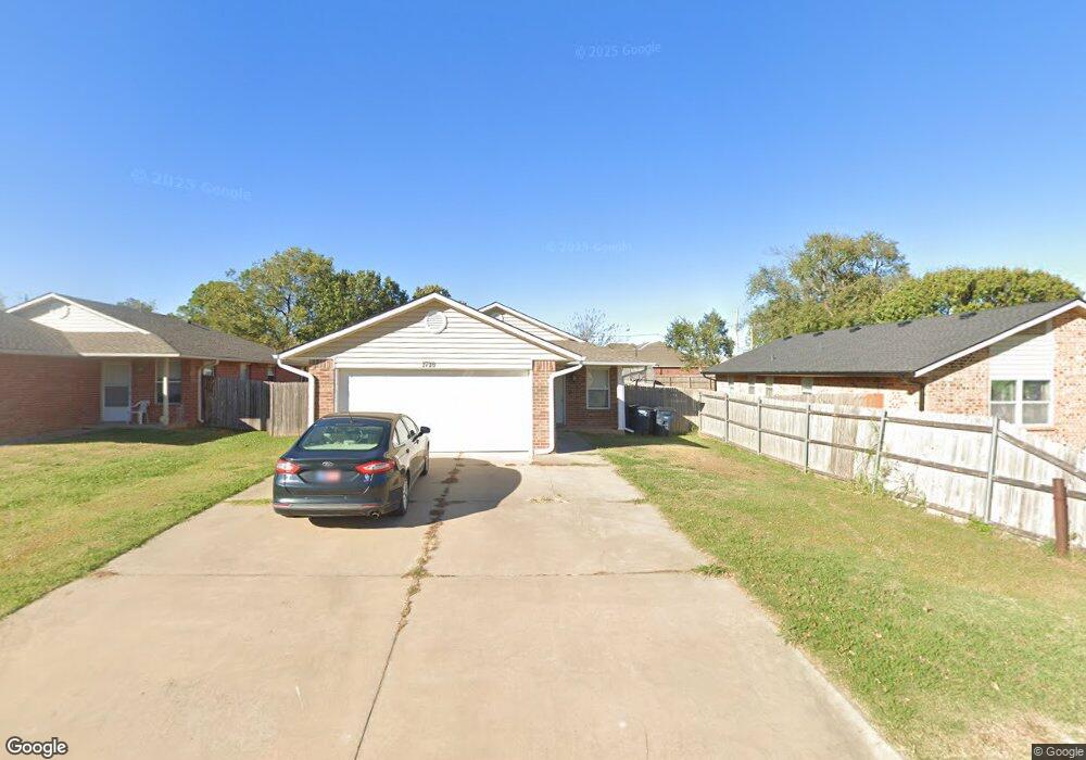 1718 W Wiley St, Shawnee, OK 74804 - photo 1