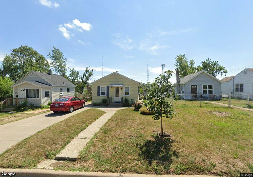 1141 21st Ave SW, Cedar Rapids, IA 52404 - photo 1