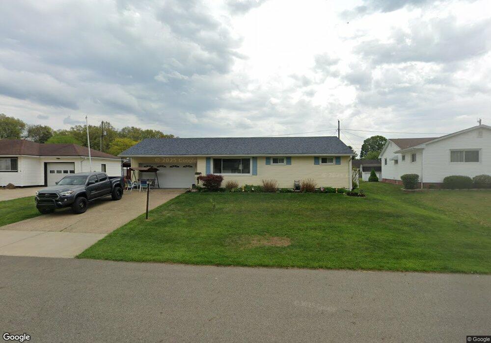 1327 Tomahawk Ln, Coshocton, OH 43812 - photo 1