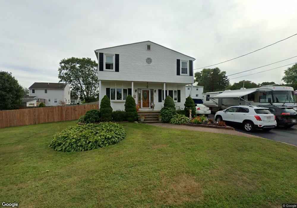 32 Hinsdale St, Swansea, MA 02777 - photo 1