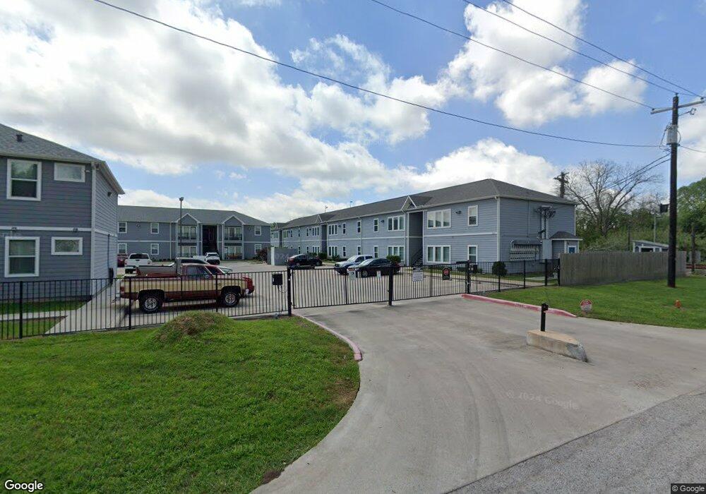 Raystone Apartment Homes, Bay City, TX 77414 - photo 1