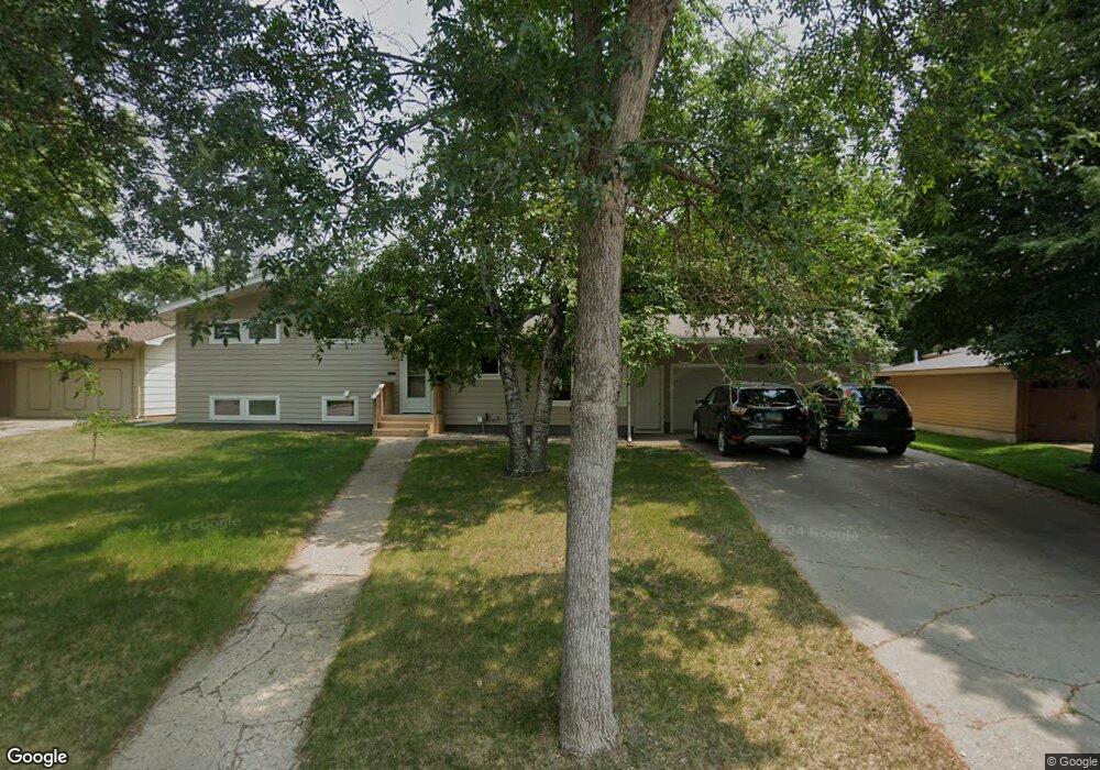 1706 5th Ave NE, Jamestown, ND 58401 - photo 1