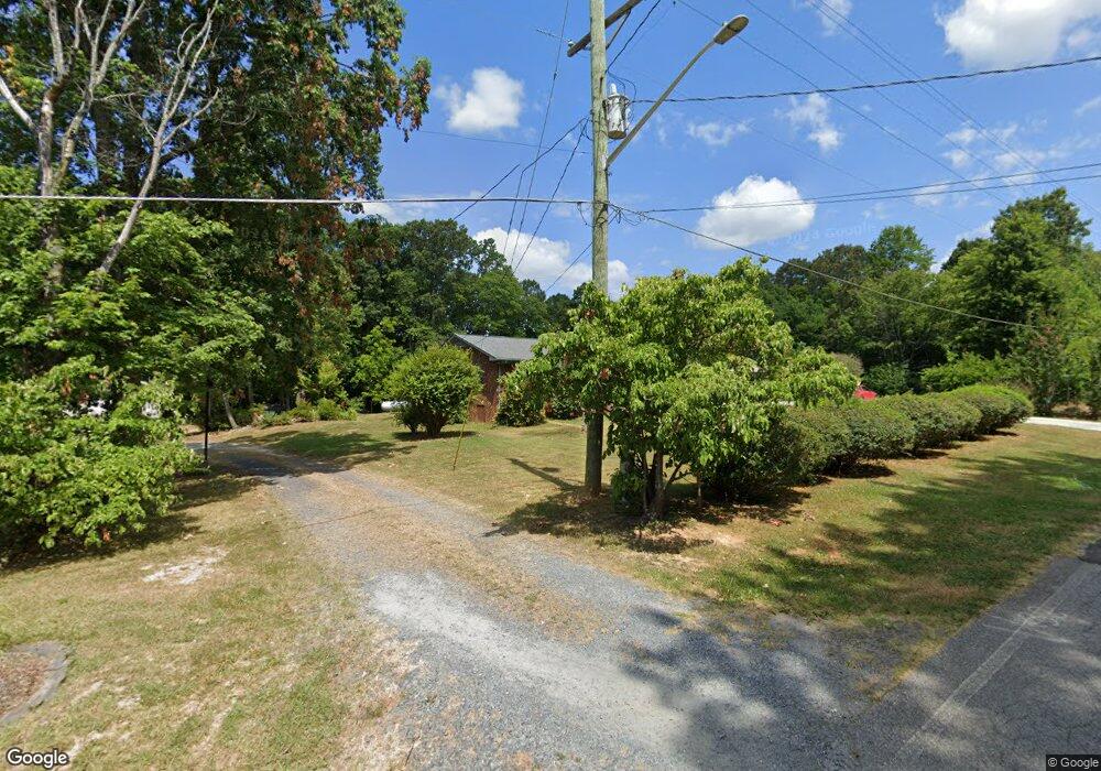 2405 Forest Park Dr, Asheboro, NC 27203 - photo 1