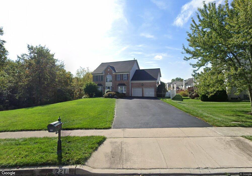 221 Pointer Ct, Chalfont, PA 18914 - photo 1