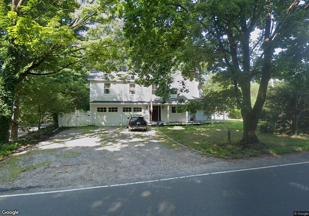208 Middlesex Rd, Darien, CT 06820 - photo 1