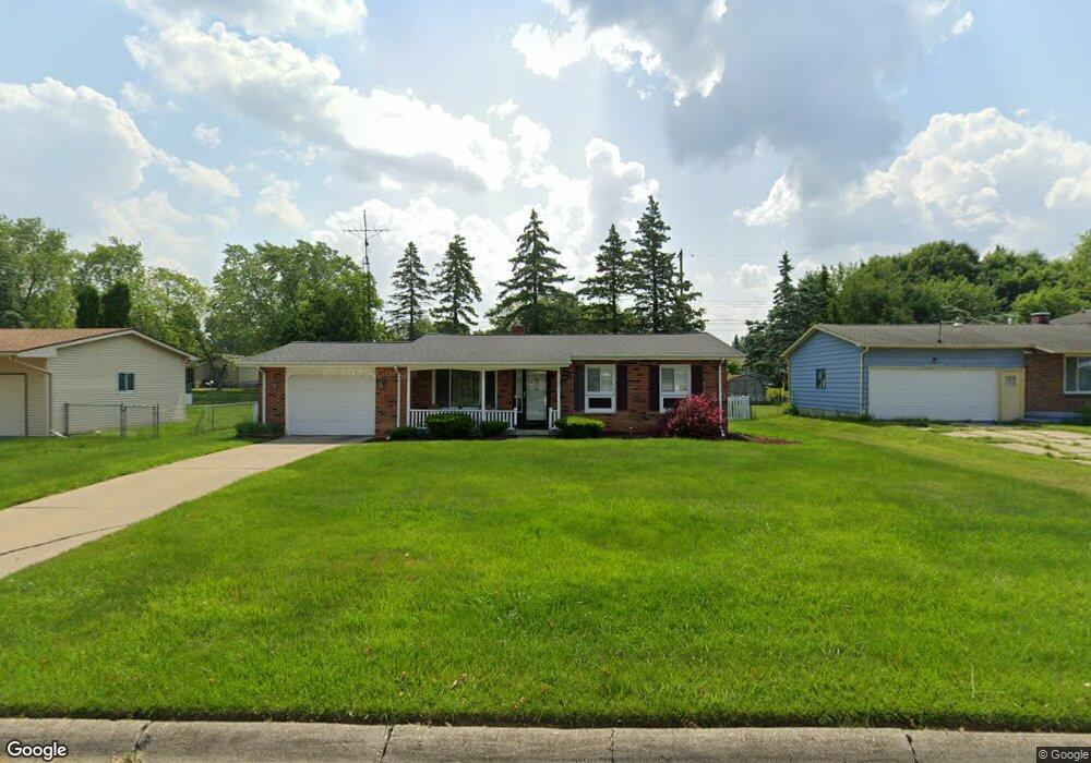 3211 Steeplechase Ct, Flint, MI 48532 - photo 1