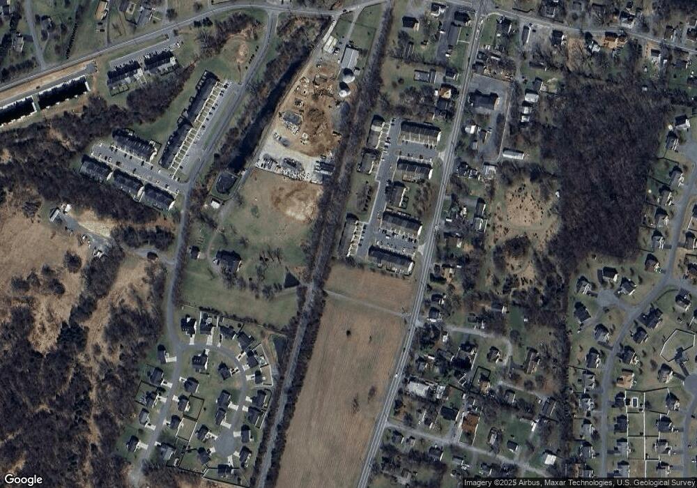 9 Currituck Ct, Bunker Hill, WV 25413 - photo 1