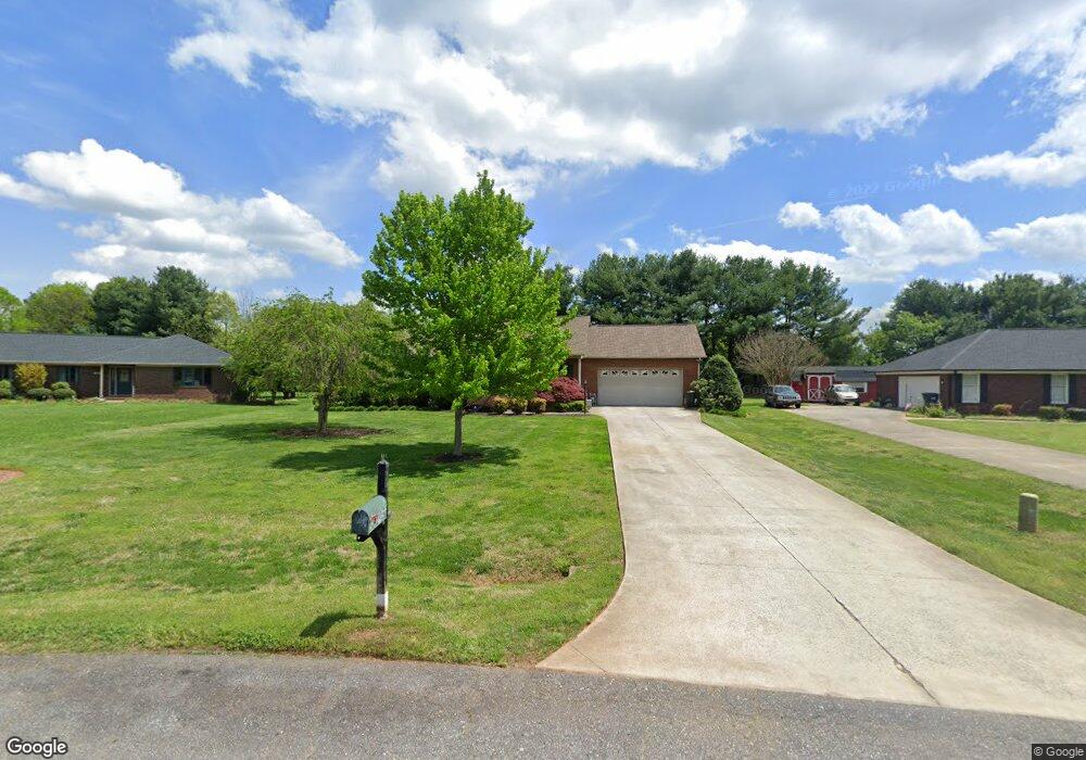 127 Marian Ln, Statesville, NC 28625 - photo 1