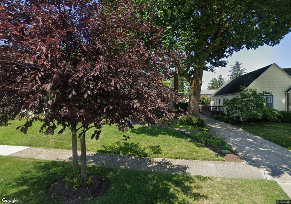 566 Richards Rd, Columbus, OH 43214 - photo 1