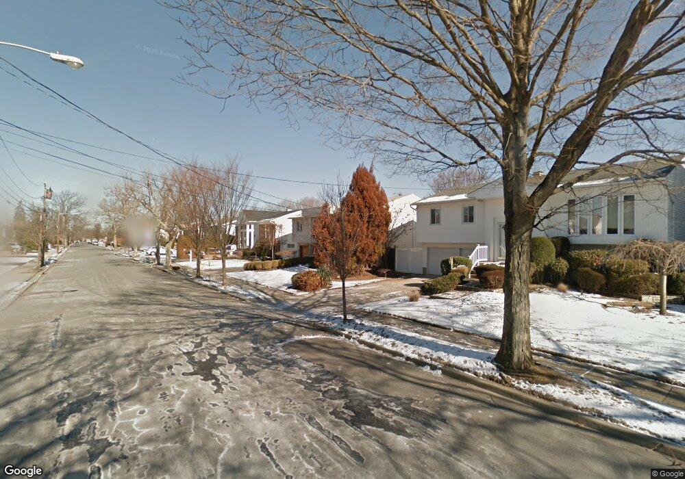 2827 Covered Bridge Rd, Merrick, NY 11566 - photo 1