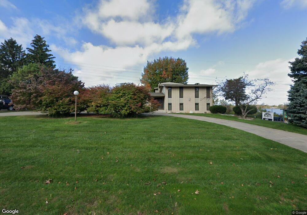 3848 Mcdivitt Dr, West Bloomfield, MI 48323 - photo 1