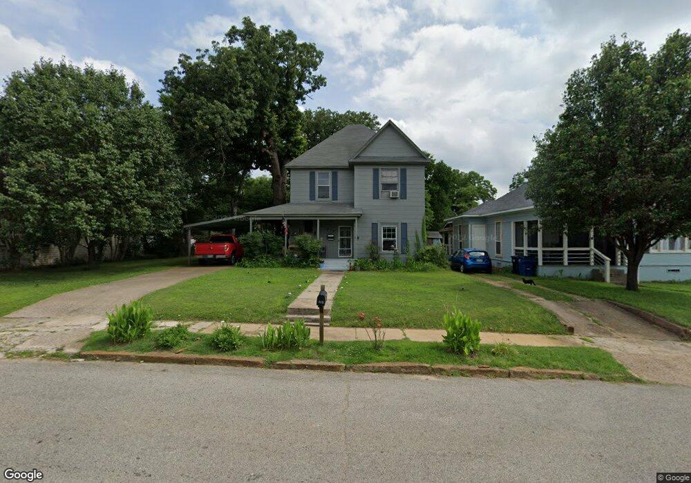 218 W Texas St, Denison, TX 75020 - photo 1