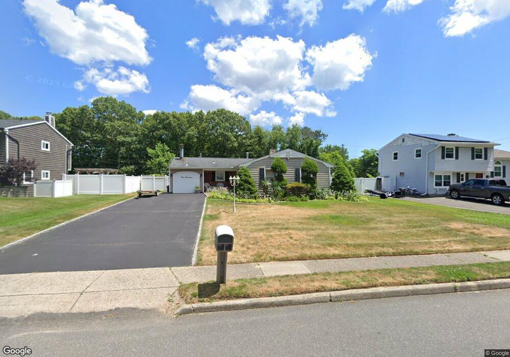 417 Greenbelt Pkwy, Holtsville, NY 11742 - photo 1