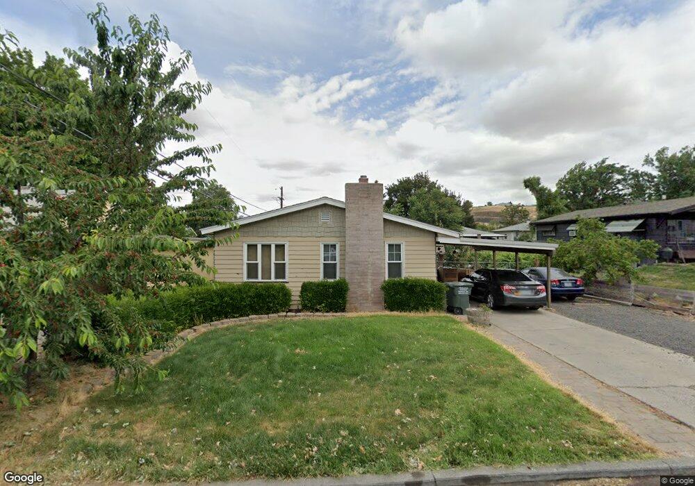 3017 SW Isaac Ave, Pendleton, OR 97801 - photo 1