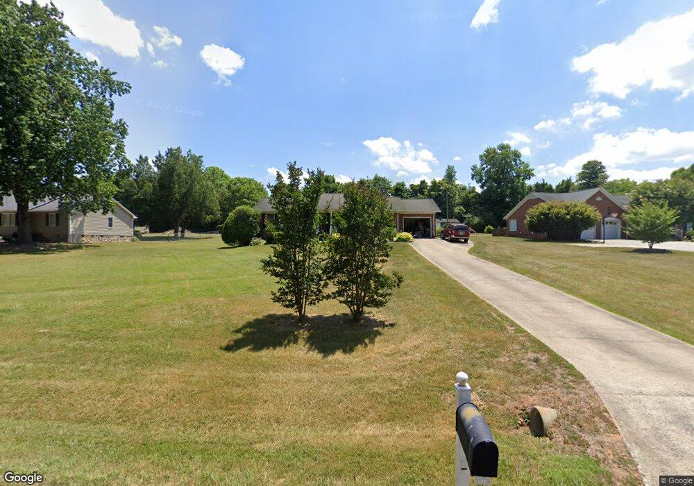 1386 Twin Creek Rd, Asheboro, NC 27205 - photo 1