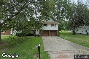17 Shaw Ct, Macon, IL 62544