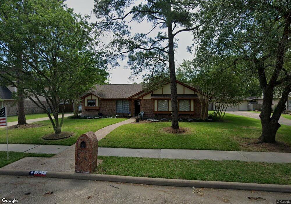 1203 Middlecreek St, Friendswood, TX 77546 - photo 1