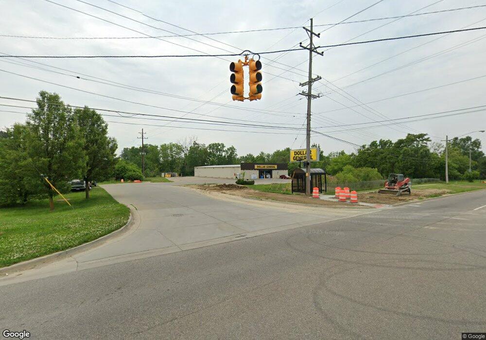 2015 W Coldwater Rd, Flint, MI 48505 - photo 1