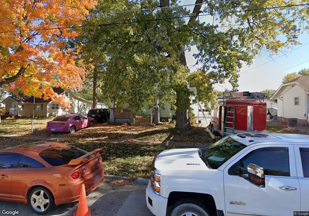 614 E 9th St S, Newton, IA 50208 - photo 1