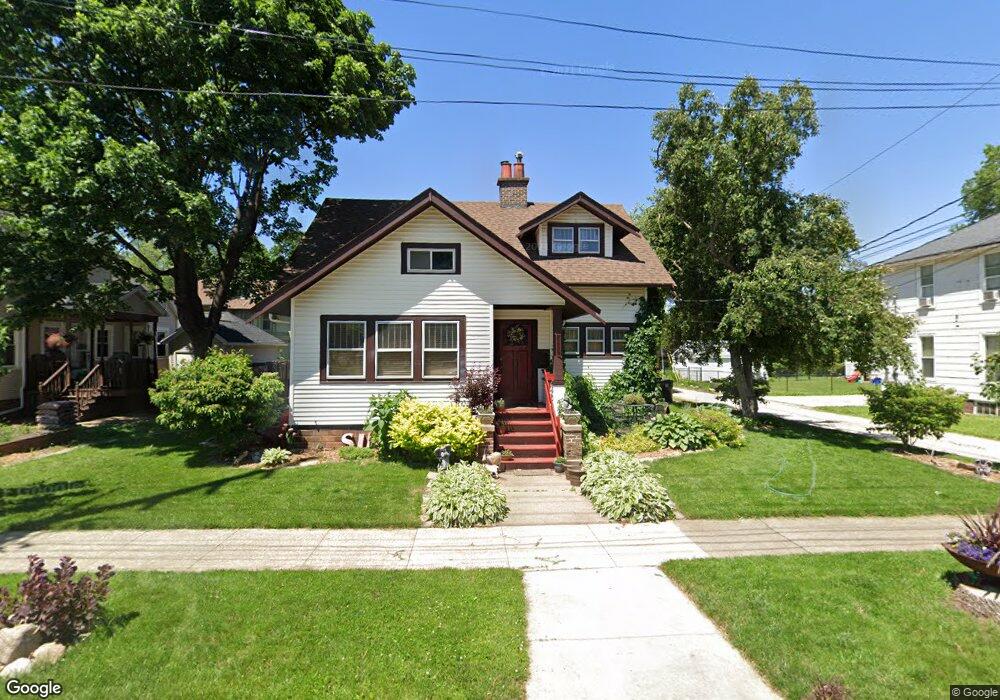 415 W 7th St, Cedar Falls, IA 50613 - photo 1