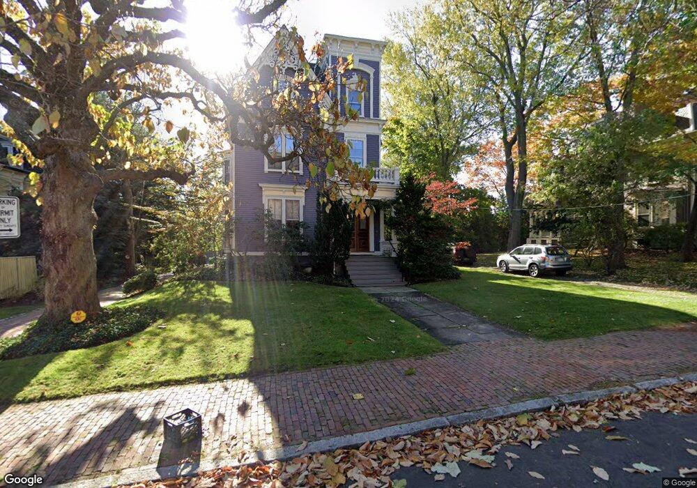 32 Arlington St, Cambridge, MA 02140 - photo 1