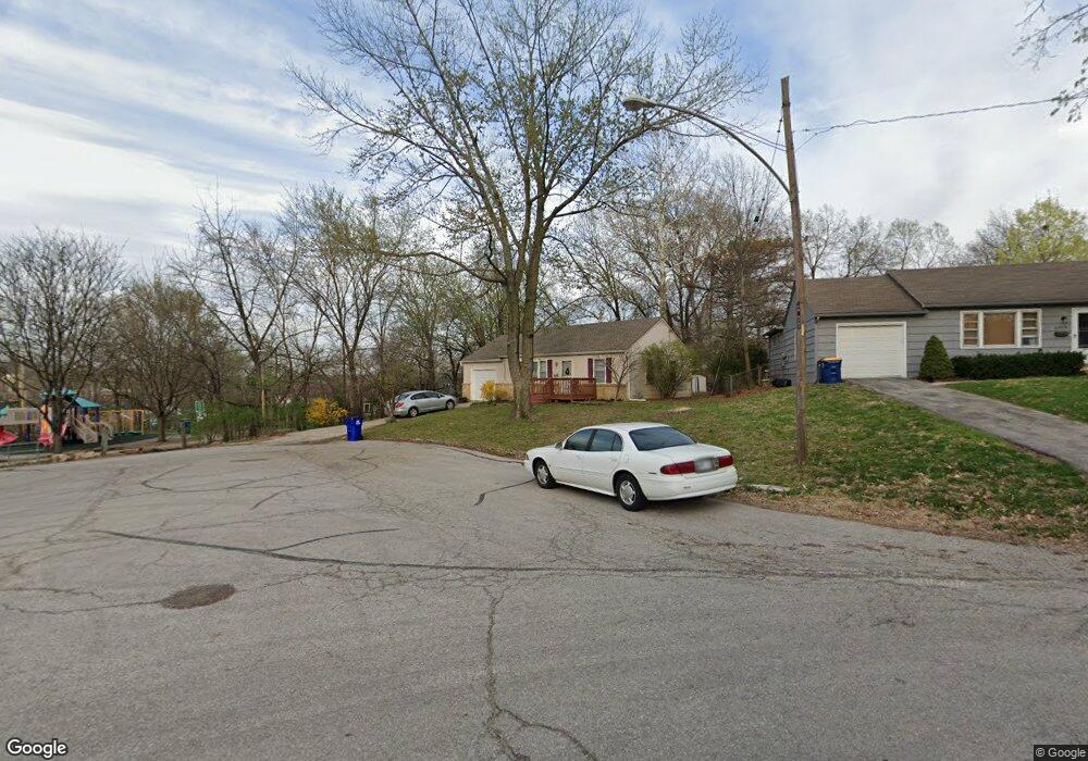 6325 Switzer St, Shawnee, KS 66203 - photo 1