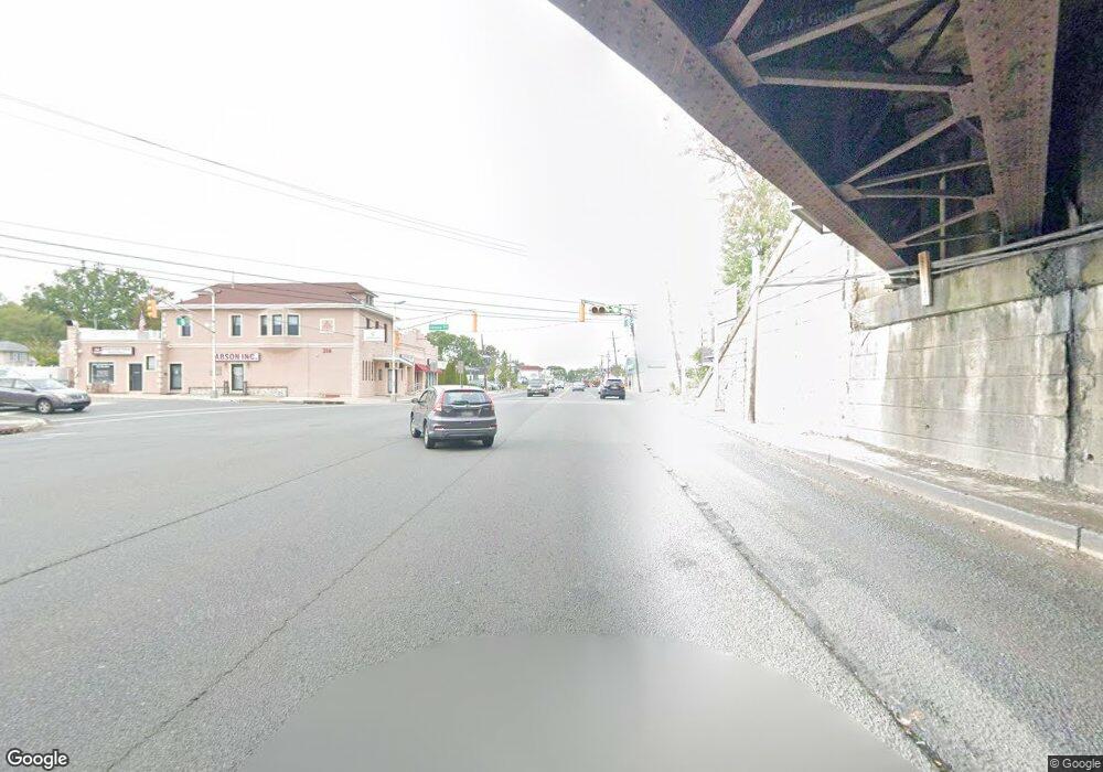 1150 W St George B39, Linden, NJ 07036 - photo 1