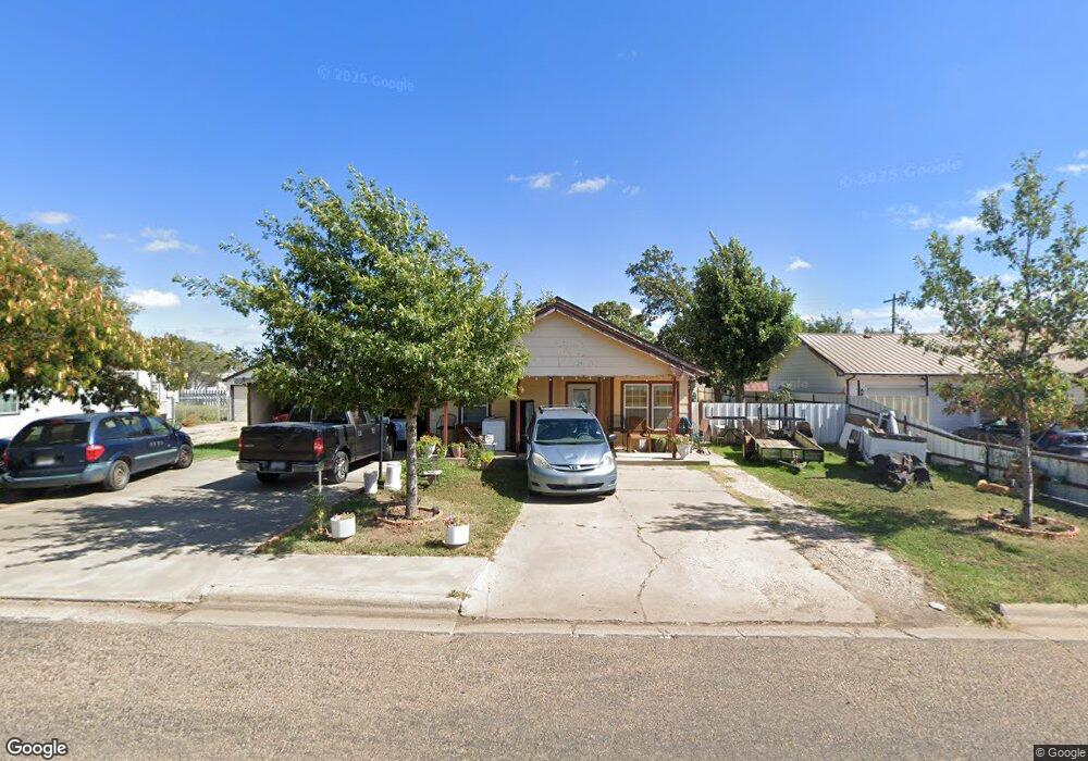 714 Cedar Ave, Dumas, TX 79029 - photo 1