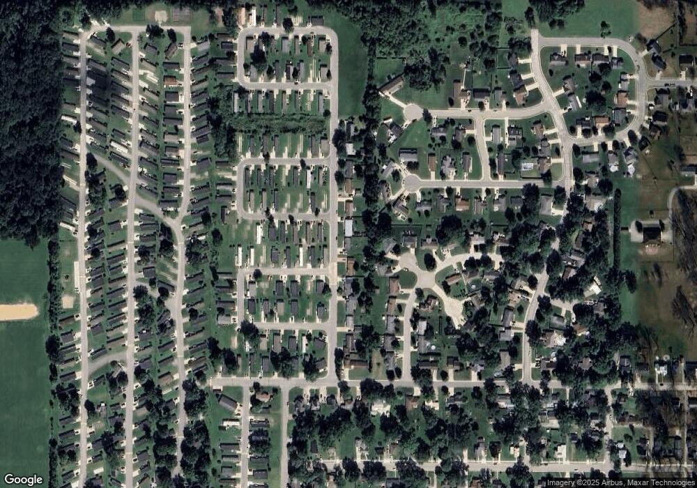 521 Heather Blvd, Nappanee, IN 46550 - photo 1