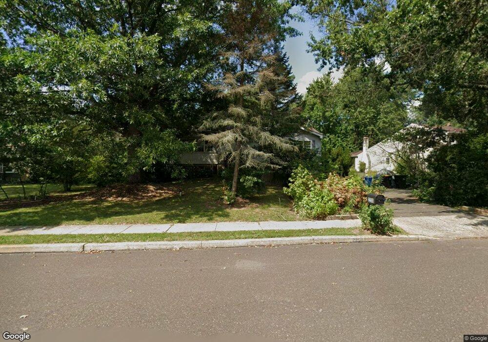 2250 Hedgewood Rd, Hatfield, PA 19440 - photo 1