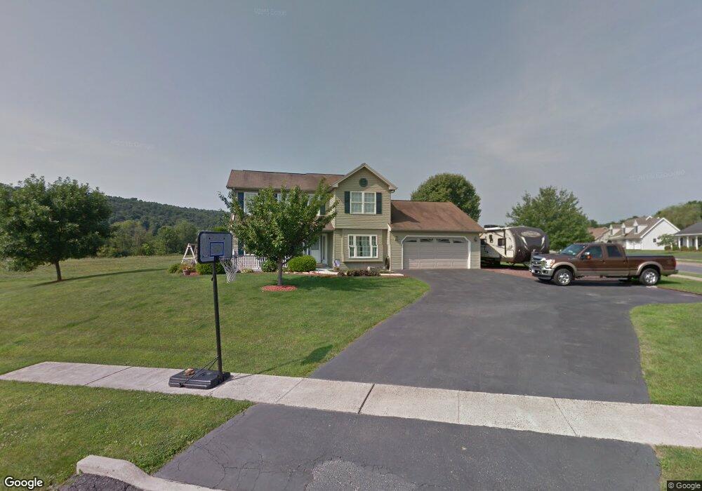 301 Barnett St, New Bloomfield, PA 17068 - photo 1