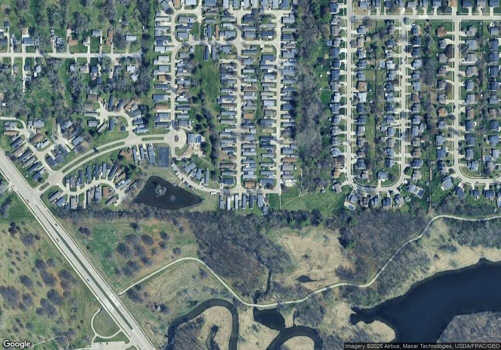 4251 Hampton Cir, Des Moines, IA 50320 - photo 1