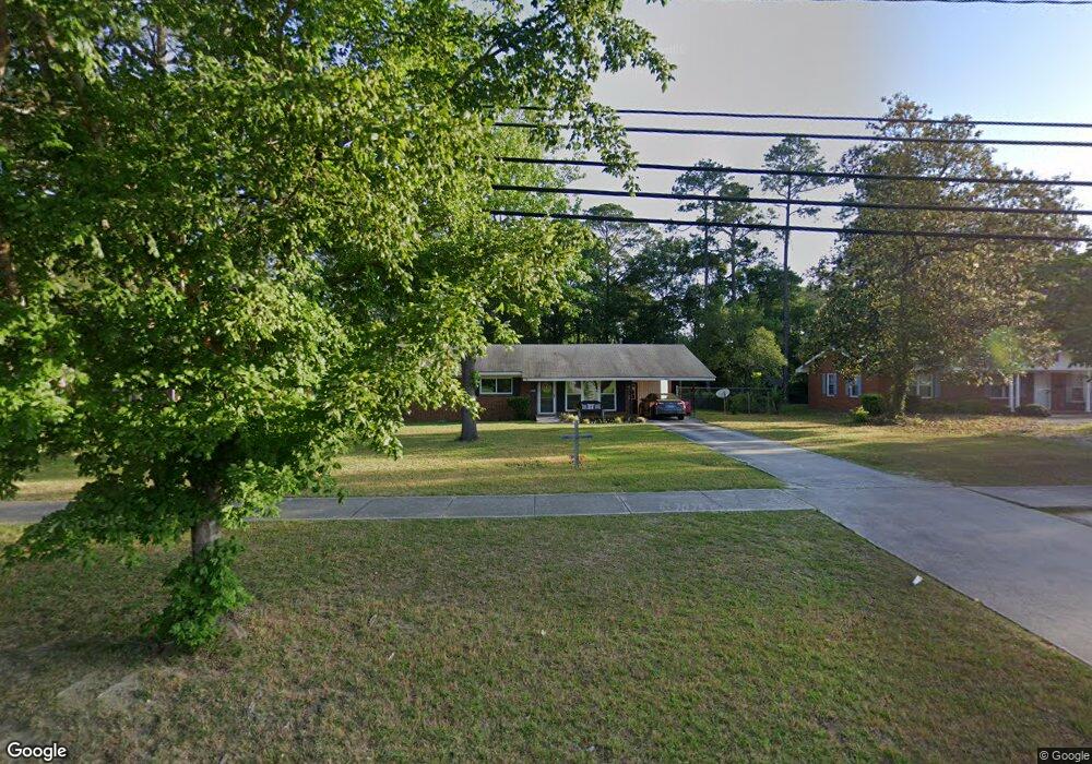 823 8th St W, Tifton, GA 31794 - photo 1