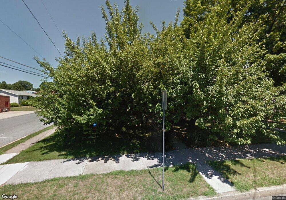 445 W High St, Womelsdorf, PA 19567 - photo 1