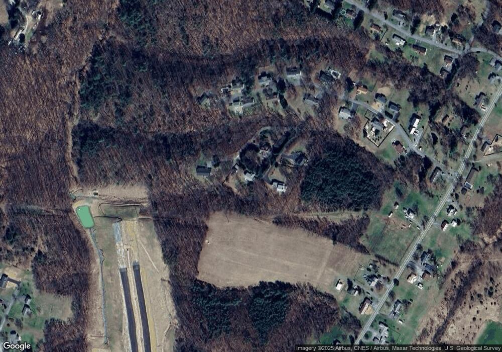 85 Woodside South Ct, Berkeley Springs, WV 25411 - photo 1