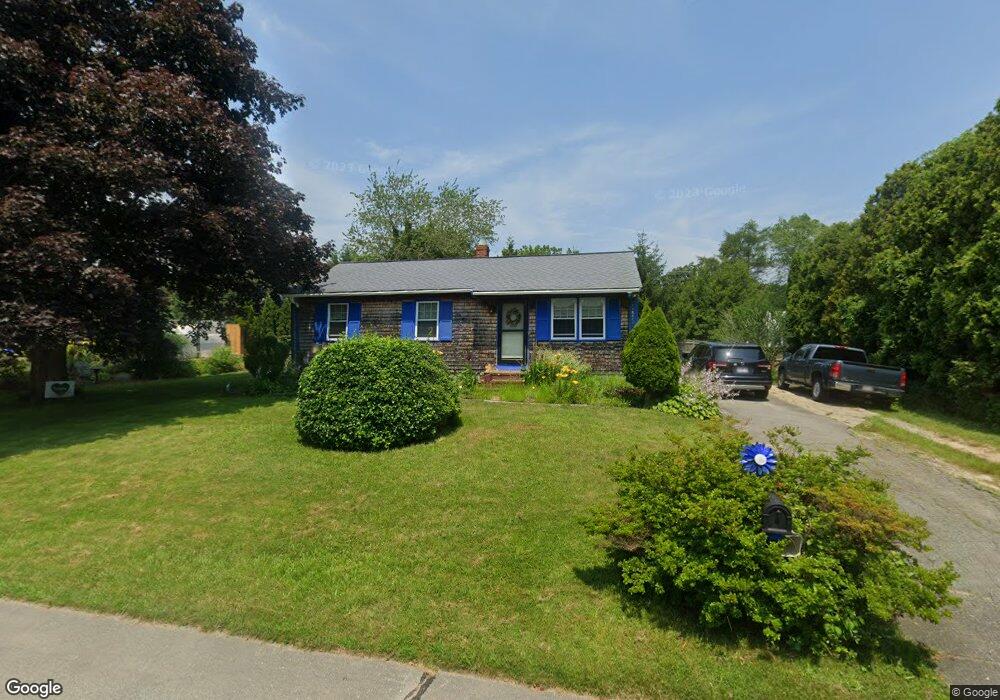 5 Utley St, South Dartmouth, MA 02748 - photo 1