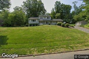 41 Springbrook Dr, Gillette, NJ 07933