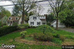 25 Bayside Ave, Port Washington, NY 11050