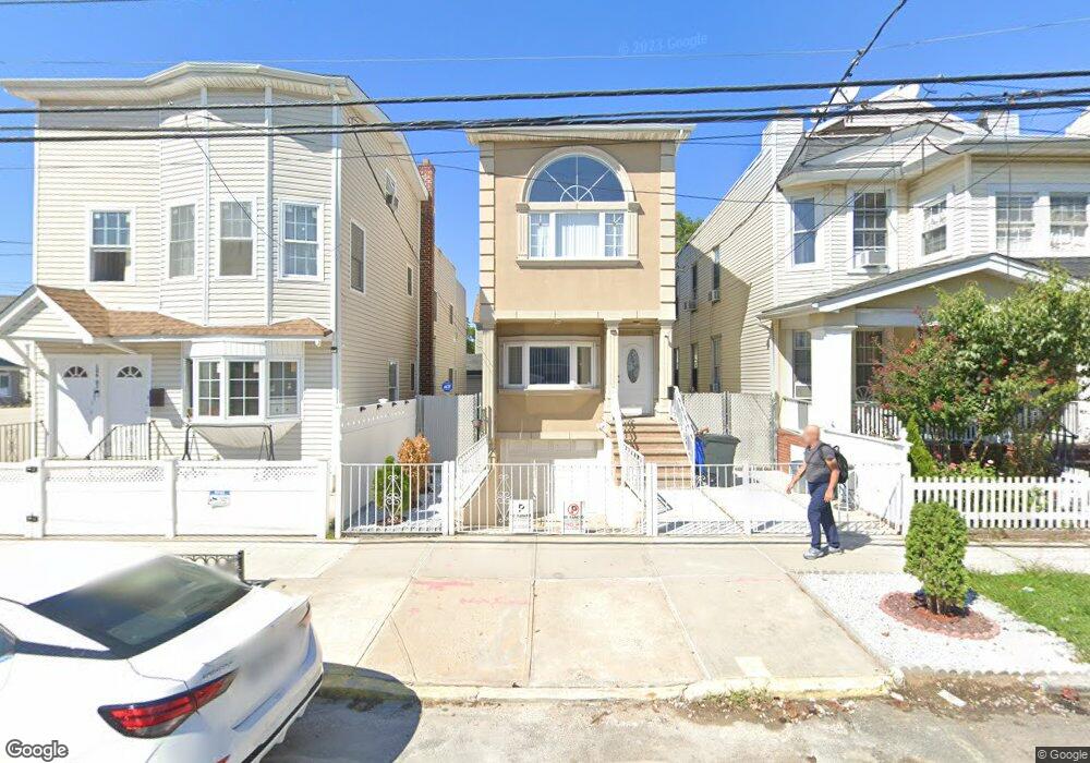10603 95th Ave, Ozone Park, NY 11416 - photo 1