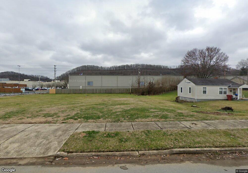 912 E Myrtle Ave, Johnson City, TN 37601 - photo 1