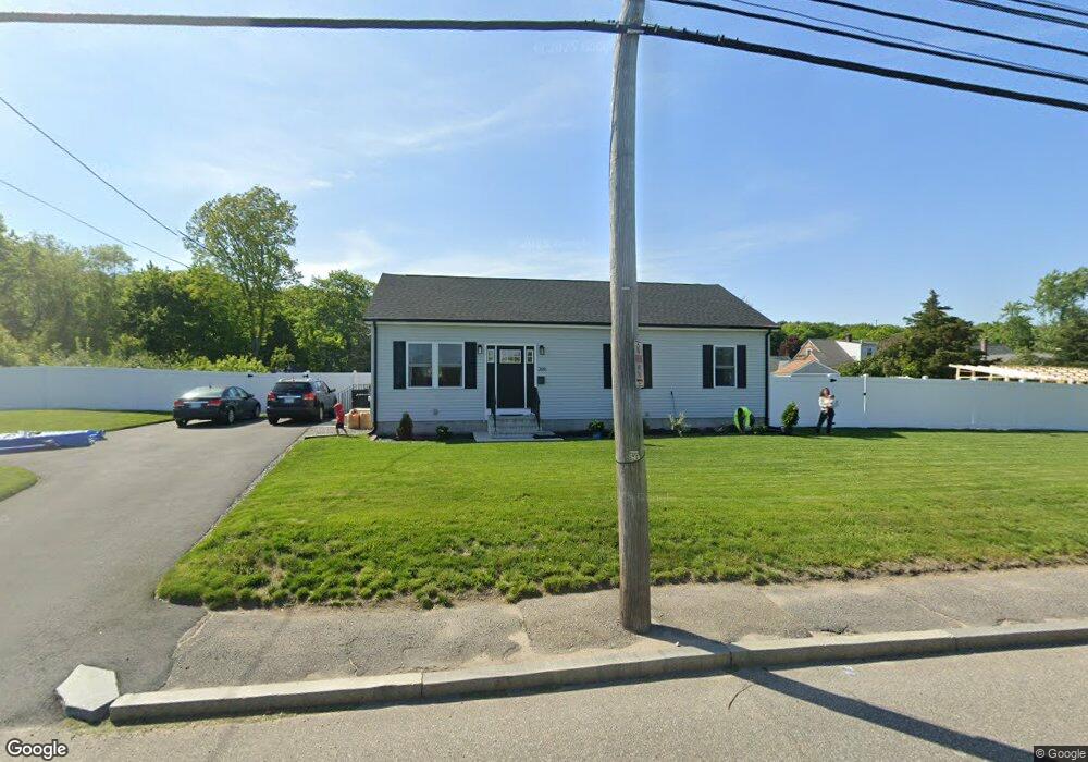 395 Phenix Ave, Cranston, RI 02920 - photo 1