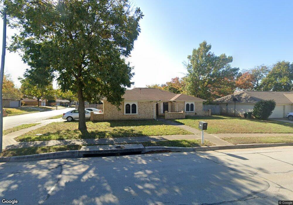 1728 Schumac Ln, Bedford, TX 76022 - photo 1