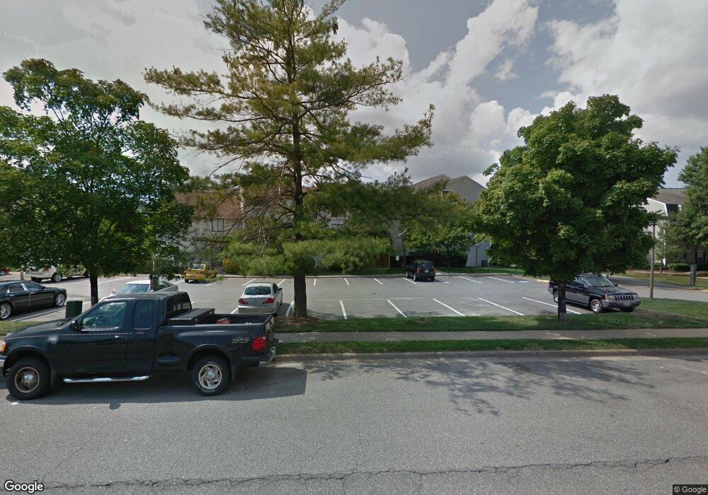 5758 Village Green Dr unit B, Alexandria, VA 22309 - photo 1