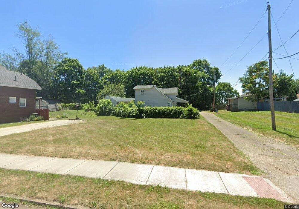 1028 Ivy Ct NE, Canton, OH 44704 - photo 1