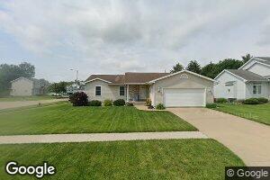1105 Pacific St, Ely, IA 52227