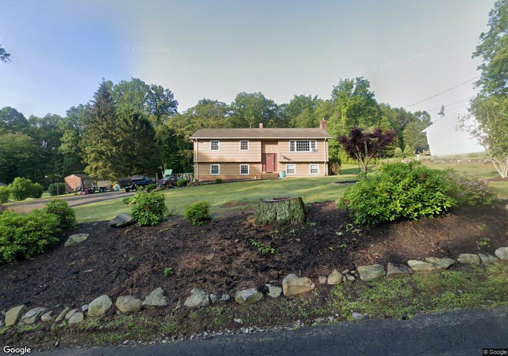 321 Wolf Harbor Rd, Milford, CT 06461 - photo 1